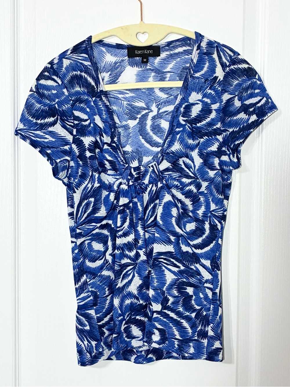 Y2K VTG Karen Kane Twist Front Floral Short Sleeve Blouse Blue White Size Medium